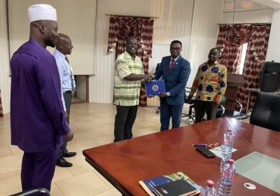 Prof. William Koomson, Vice Chancellor of VVU Left and Prof. Charles Tortor Director of Food Research Institute of CSIR Right In a Hand Shake After Signing The MOU